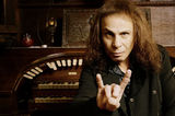 Noi detalii despre starea de sanatate a lui Ronnie James Dio