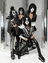 Kiss au dat startul turneului european (video)