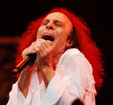METALHEAD te invita sa-i aduci un ultim omagiu lui Ronnie James Dio