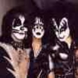 Kiss concerteaza la un raliu motociclistic