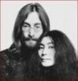John Lennon venerat sub forma de placinta