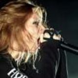 Solista Arch Enemy s-a indragostit