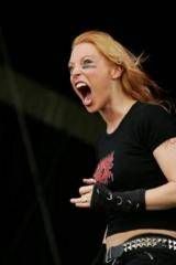Solistele Arch Enemy si Doro participa la primul congres international de heavy metal