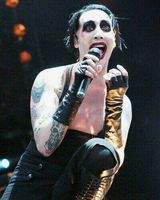 Marilyn Manson nu a avut niciodata gripa porcina?