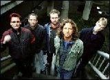 Pearl Jam au cantat alaturi de Chris Cornell si Jerry Cantrell (video)