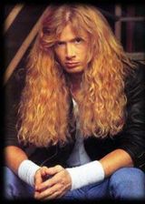 Dave Mustaine a amenintat o jurnalista