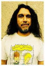 Tom Araya are probleme medicale serioase si va fi operat de urgenta. Slayer anuleaza turneul alaturi de Megadeth!