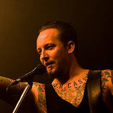 Michael Poulsen (Volbeat) s-a prabusit pe scena (video)