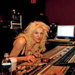 Courtney Love nu a reusit sa distruga casnicia lui Gwen Stefani