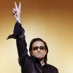 Bono si Louis Vuitton se asociaza pentru o colectie cu tematica africana
