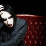 Pictura Grey Daisy a lui Marilyn Manson este licitata