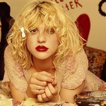 Courtney Love va plati 430.000 de dolari pentru defaimarea unui designer