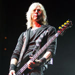 Duff McKagan a cantat cu Down in Bruxelles (video)