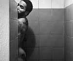 Lenny Kravitz a pozat nud