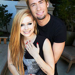 Chad Kroeger isi oficializeaza relatia cu Avril Lavigne