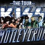 Filmari din ultimul concert al turneului Kiss/Motley Crue