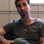 Serj Tankian: doneaza pentru lansarea simfoniei lui clasice! (video)