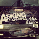 Asking Alexanria, implicati intr-un accident auto (foto)