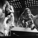 Un cuplu de batrani isi terorizeaza vecinii cu muzica Iron Maiden