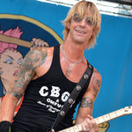 Duff McKagan confirma intoarcerea temporara in Guns N Roses