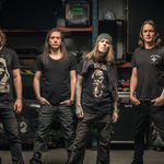 Urmareste intregul concert Children Of Bodom din New York (pro shot)