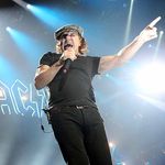 Cantaretul AC/DC Brian Johnson isi lanseaza autobiografia The Lives Of Brian