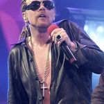 Canadienii se tem de noi revolte Guns N Roses, iar televiziunea il incurca pe James Hetfield cu Hatfield (video)