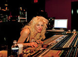 Courtney Love nu a reusit sa distruga casnicia lui Gwen Stefani