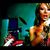 Antarctica canta in deschiderea concertului Morcheeba Antarctica canta in deschiderea concertului Morcheeba