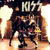 Gene Simmons indeamna fanii sa urineze pe fata sa Gene Simmons indeamna fanii sa urineze pe fata sa
