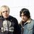 Solistul The Ataris il ataca pe tobosar pe scena (video) Solistul The Ataris il ataca pe tobosar pe scena (video)