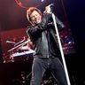 Poze Poze Bon Jovi - jon bon jovi